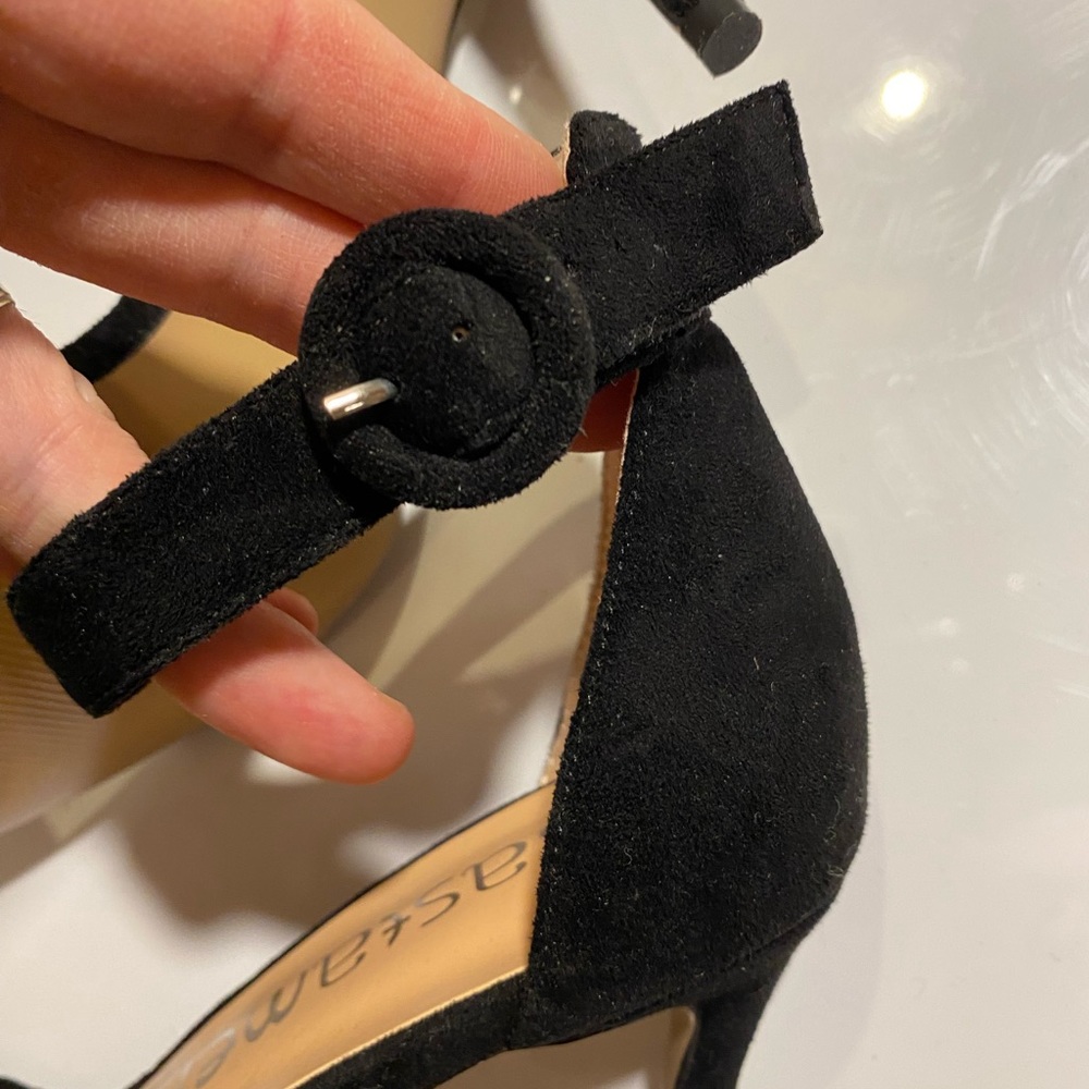 Sandals - Picture 5 of 5